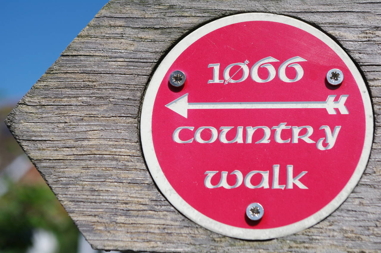 1066 Country Walk Waymarker