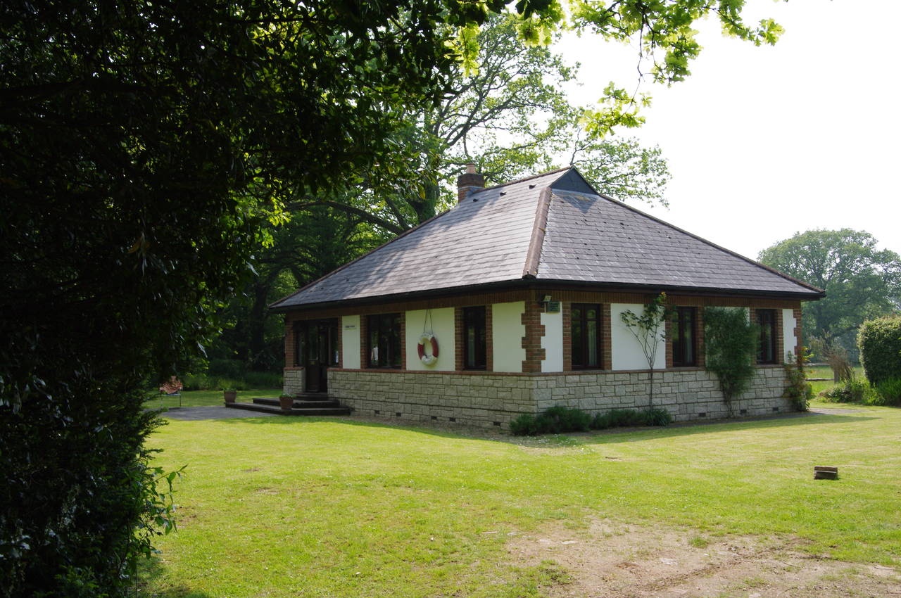Lodge near Newtown Meadows