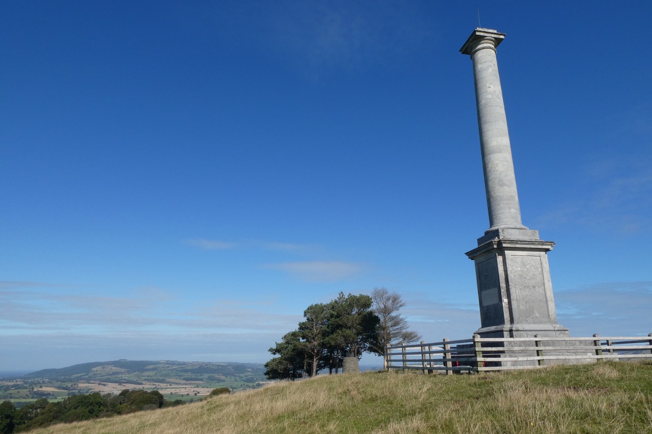 Montgomeryshire War Memorial, Town Hill
