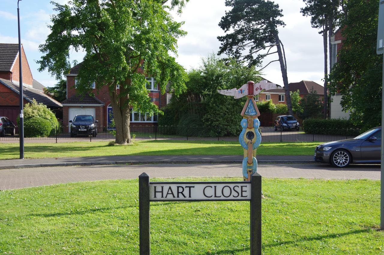 Hart Close, Ham Green
