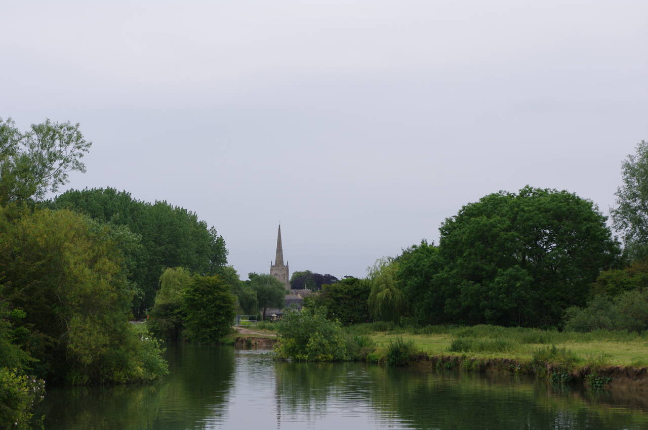 Approaching Lechlade
