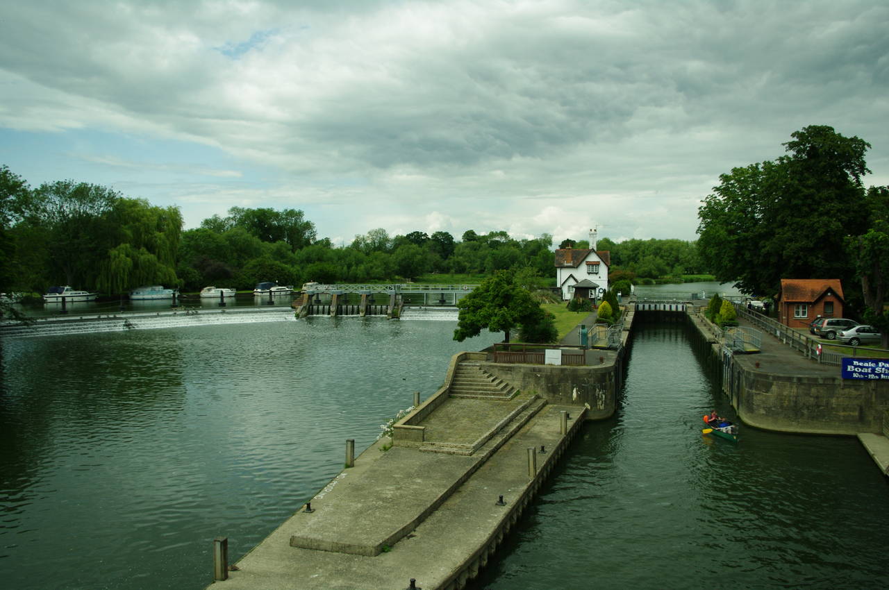 Goring Weir and Lock