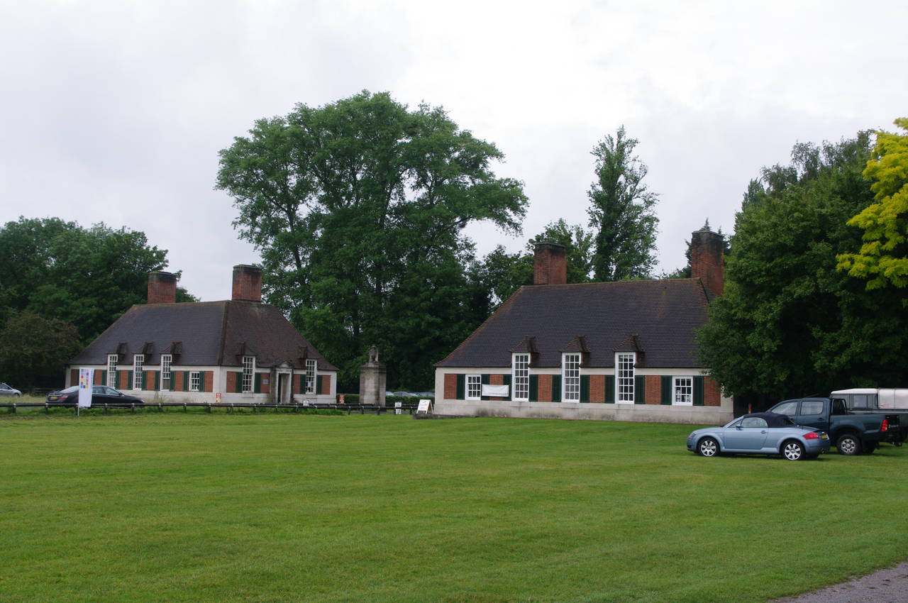 Fairhaven Memorial Lodges, Runnymede