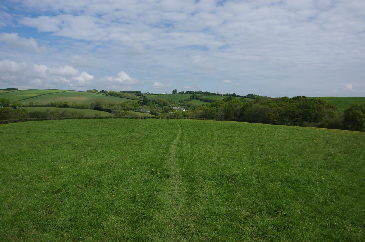 Descending to West Ford Farm